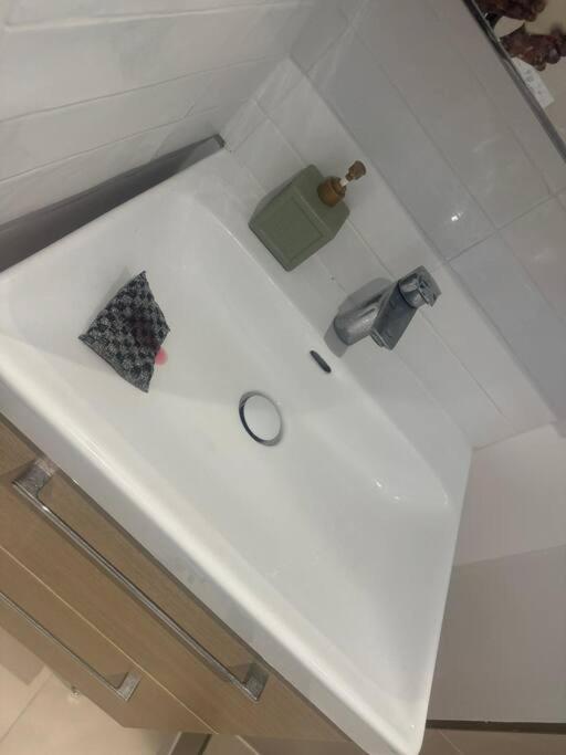 Luxueux Appartement La Defense - Porte Maillot - Parc De Bagatelle - Jardin D'Acclimatation - 6 Pers Bois-Colombes Kültér fotó
